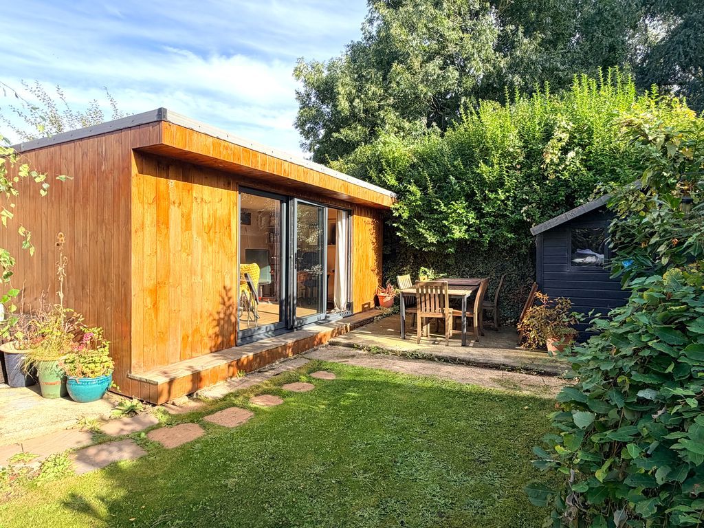 Property photo 2 of 30 Photo 24