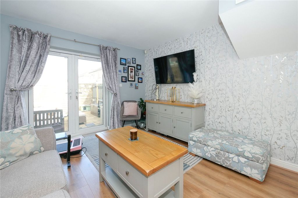 Property photo 2 of 12 Picture No. 02