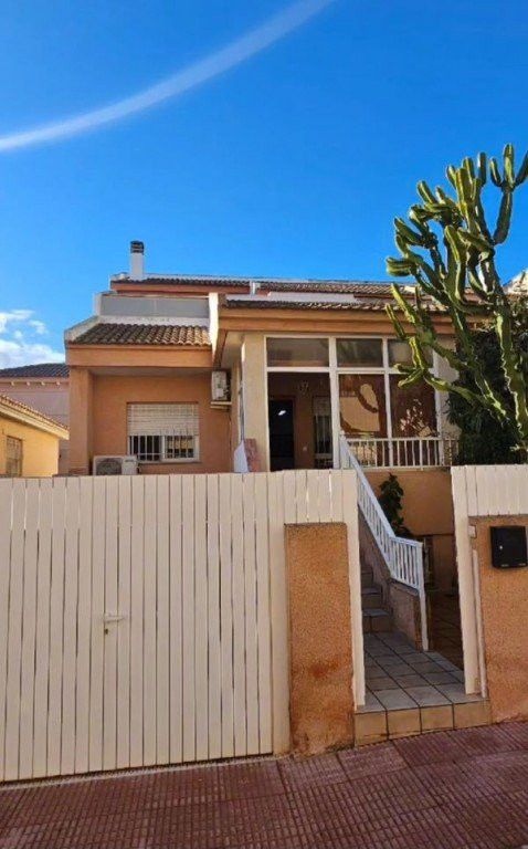 Property photo 1 of 23