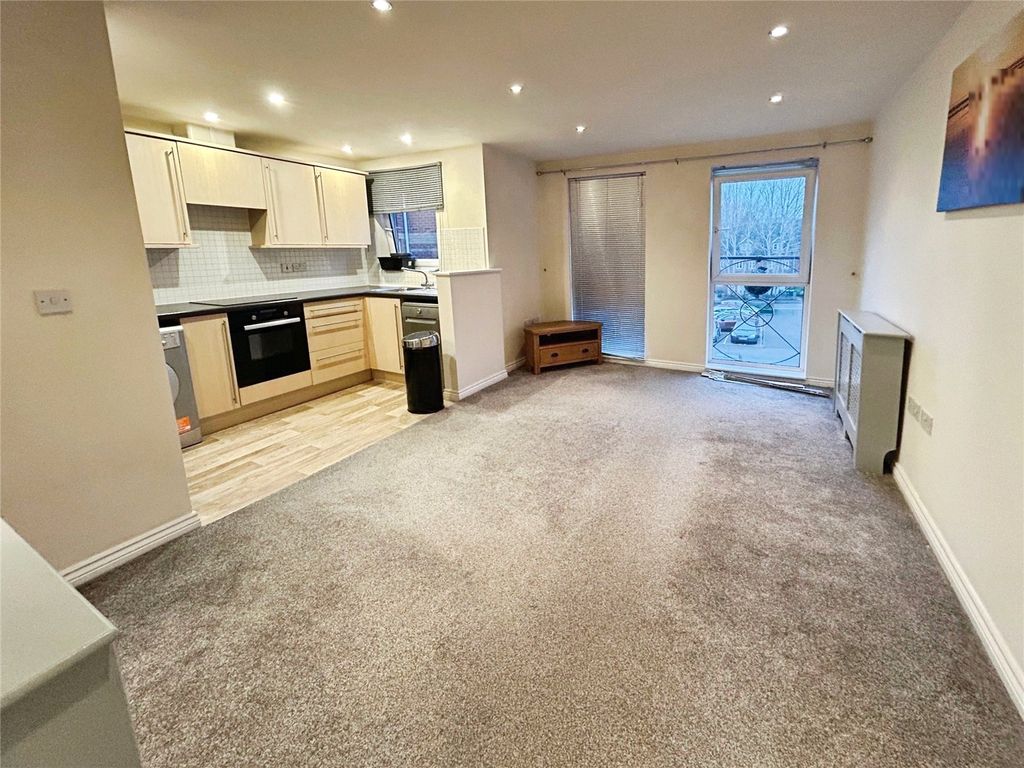 Property photo 2 of 7 Picture No. 21