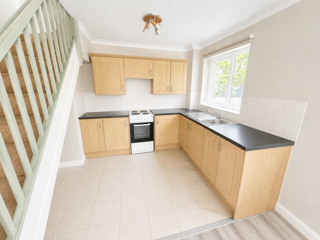 Property photo 3 of 5 Kitchen