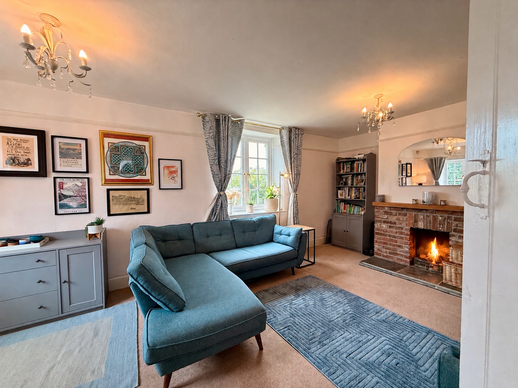 Property photo 3 of 17 Sitting Room