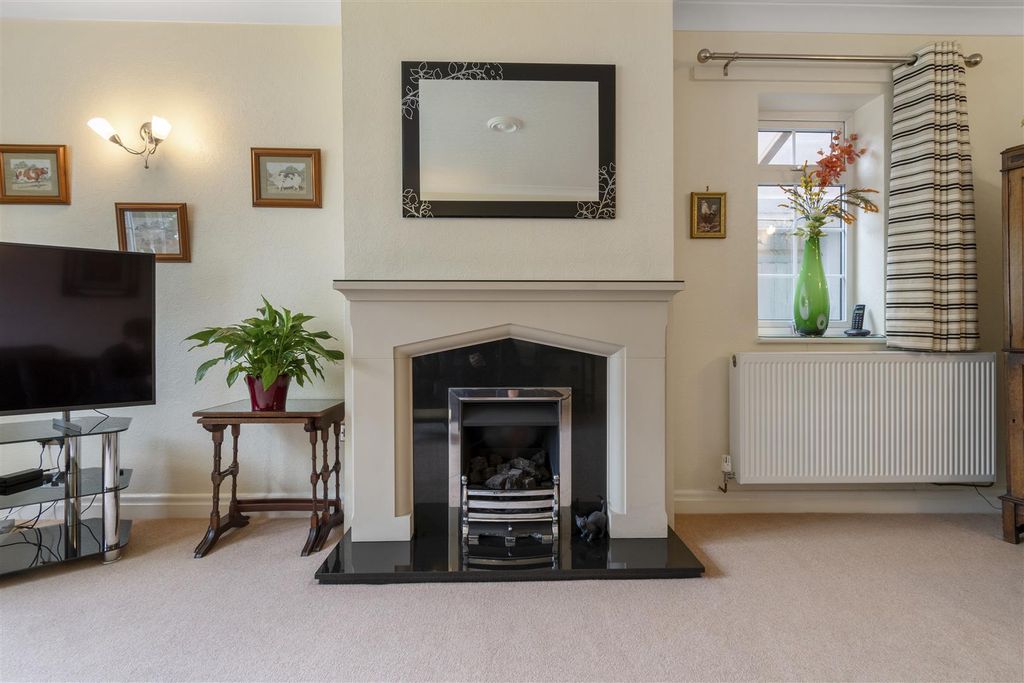 Property photo 3 of 25 Wil_9783-Hdr.Jpg