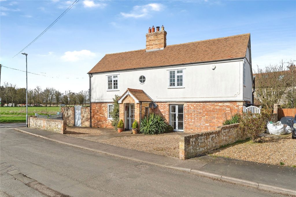 Property photo 3 of 44 Picture No. 14