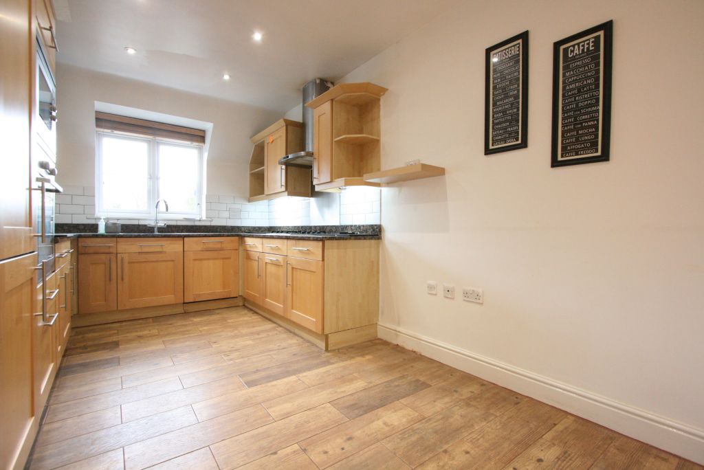 Property photo 2 of 14 Kitchen