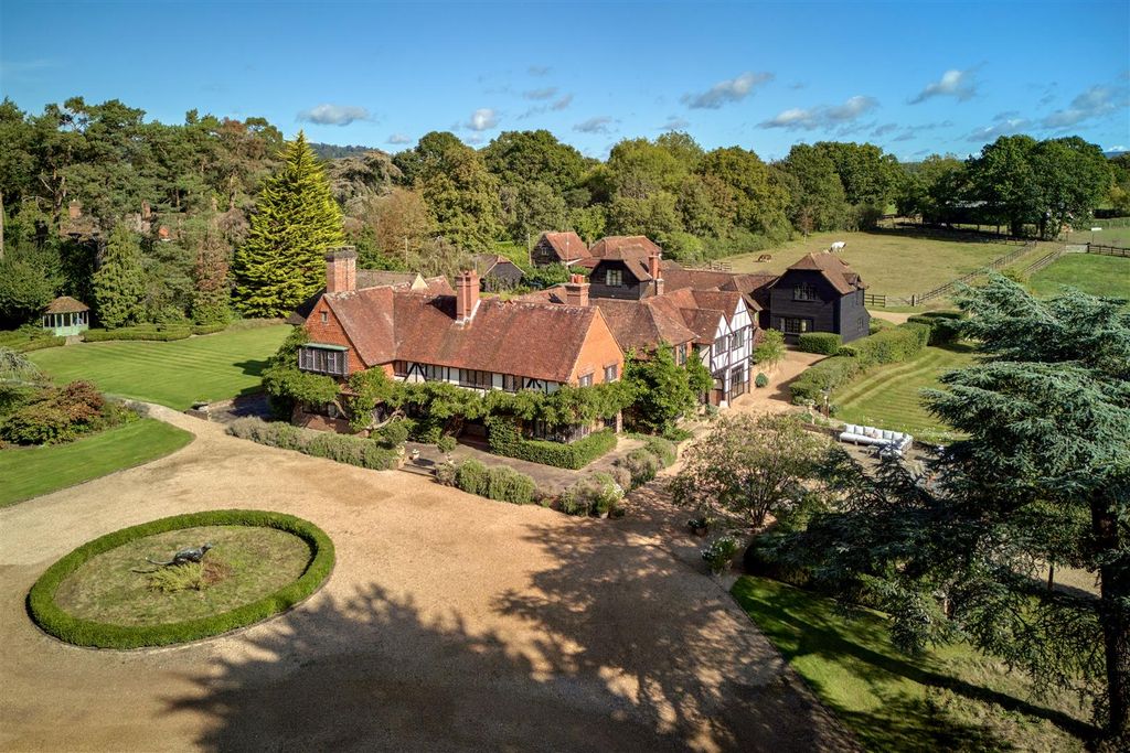 Property photo 1 of 29 Barnfield House 1.Jpg