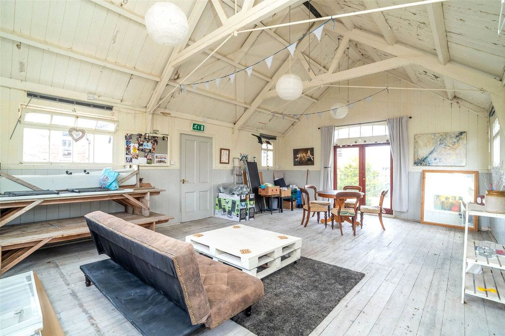 Property photo 2 of 11 The Tin Tabernacle