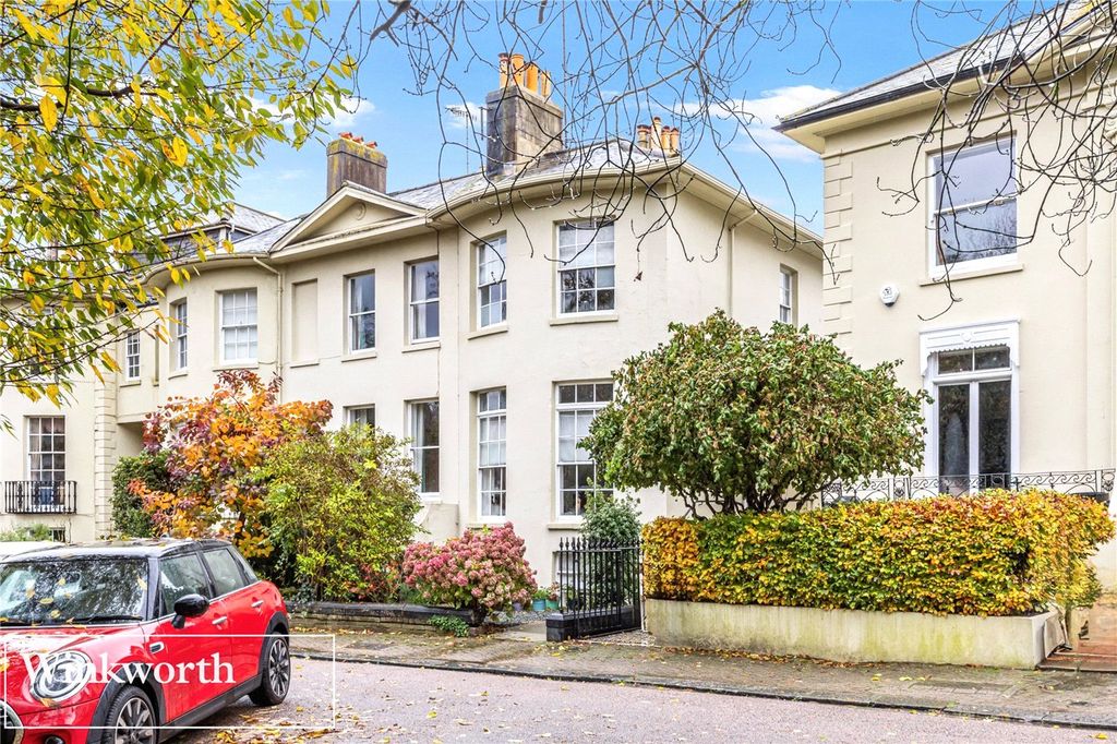 Property photo 2 of 16 Picture No. 27