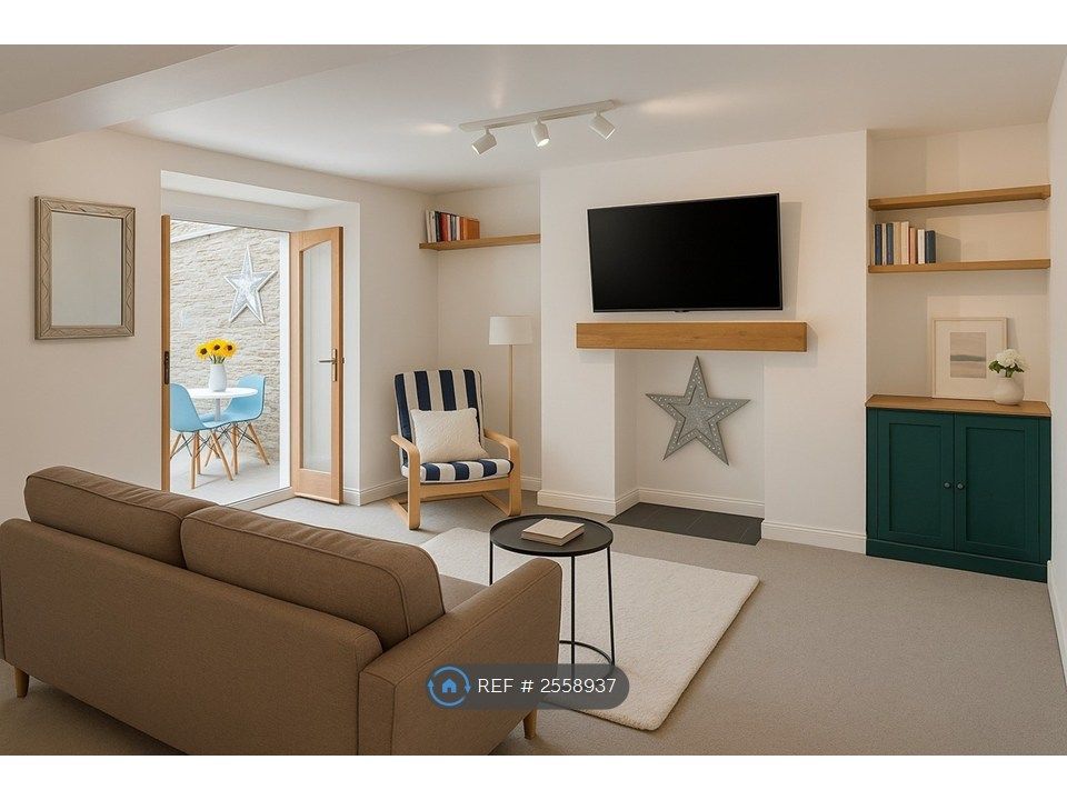 Property photo 1 of 10 Living Room