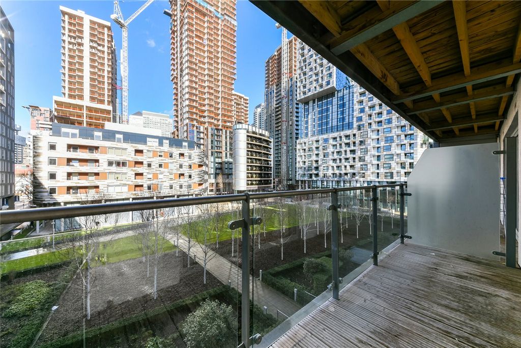 Property photo 2 of 10 Large Balcony