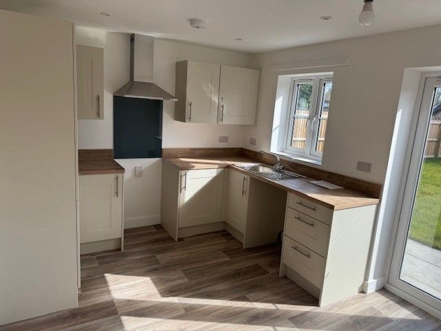 Property photo 2 of 4 Kitchen