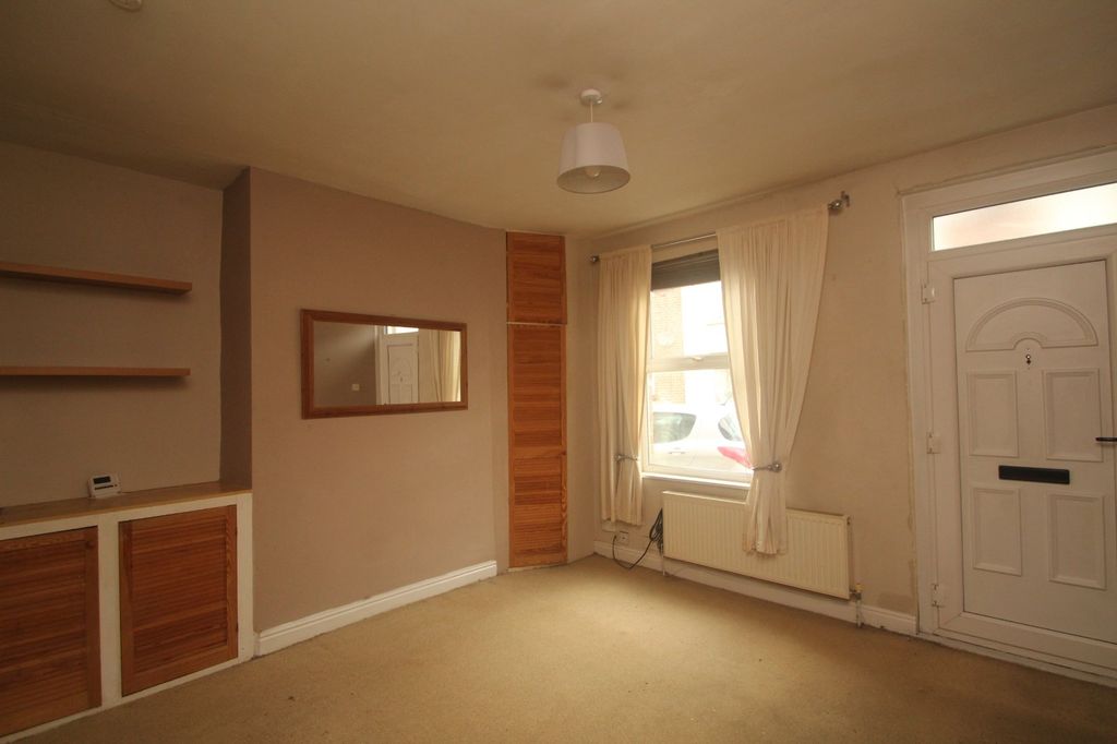 Property photo 2 of 9 Picture No. 19