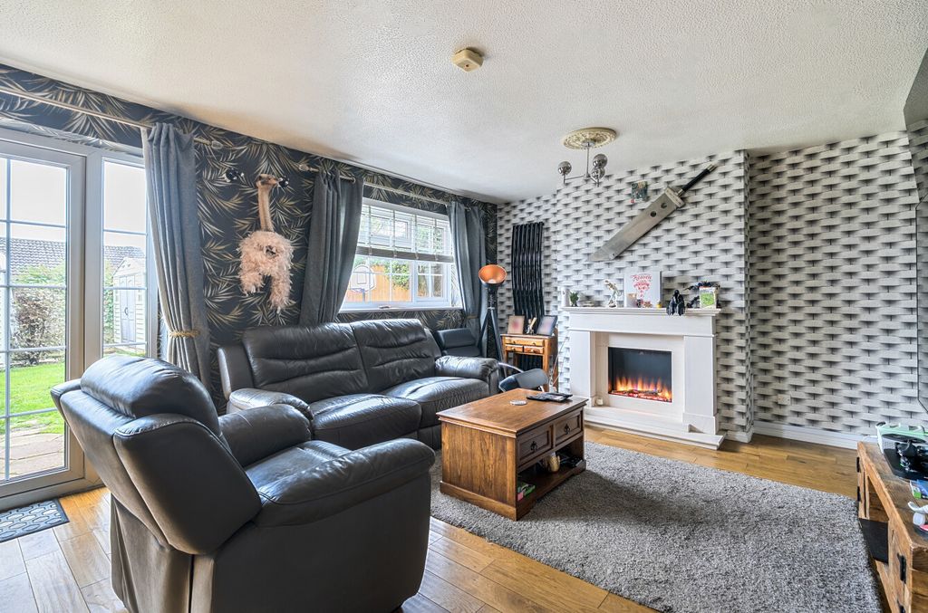 Property photo 2 of 16 1362754-7-68ee467...