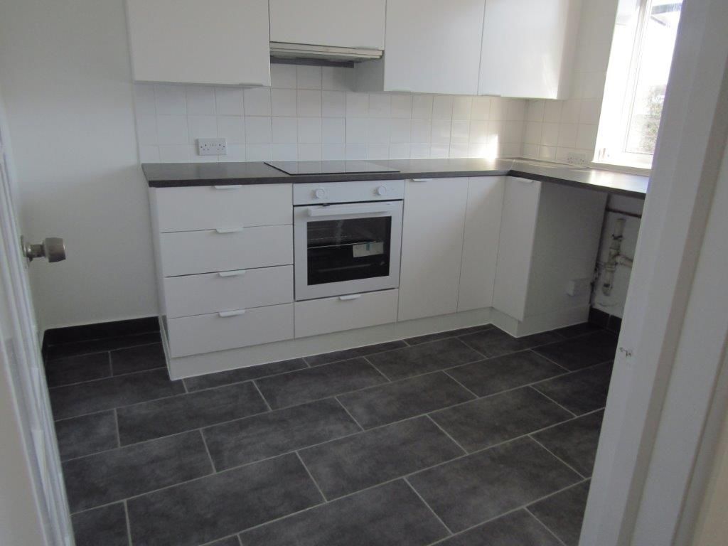 Property photo 2 of 8 183