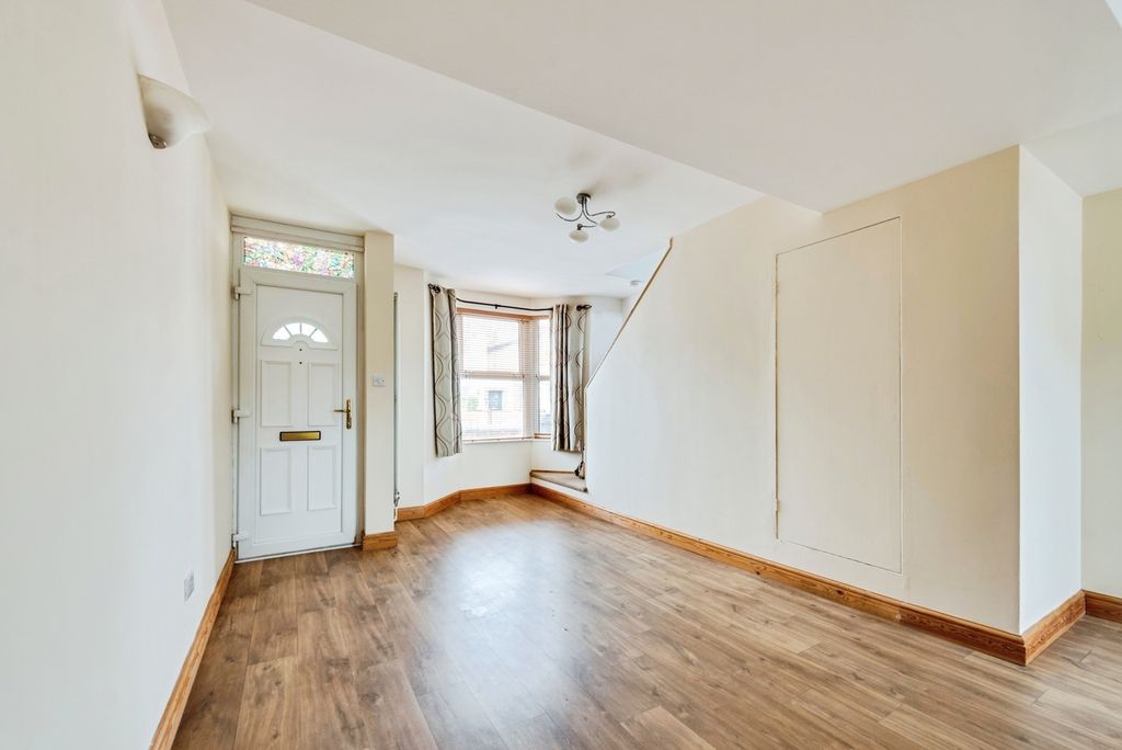 Property photo 3 of 15 Pbox-Img.Jpg