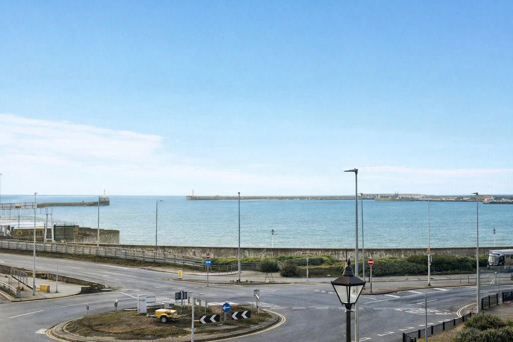 Property photo 2 of 17 Picture 2