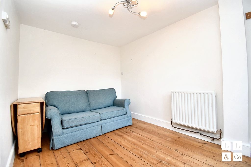 Property photo 2 of 7