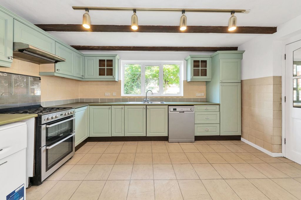 Property photo 2 of 19