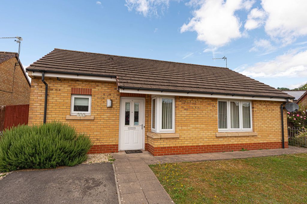 Property photo 1 of 31