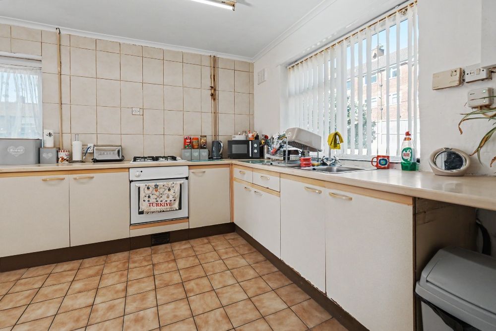 Property photo 3 of 20