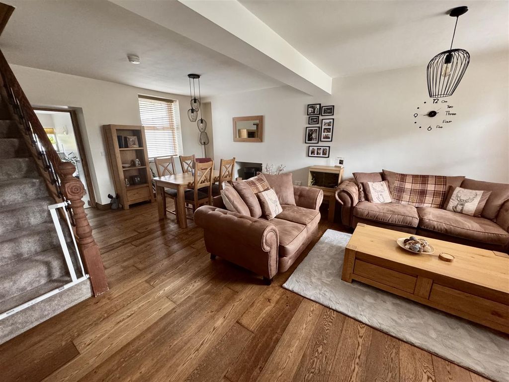 Property photo 2 of 15 Lounge/Diner