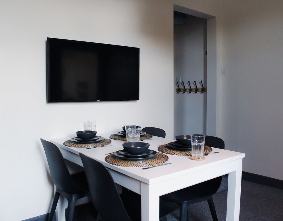 Property photo 2 of 7 Dining Room