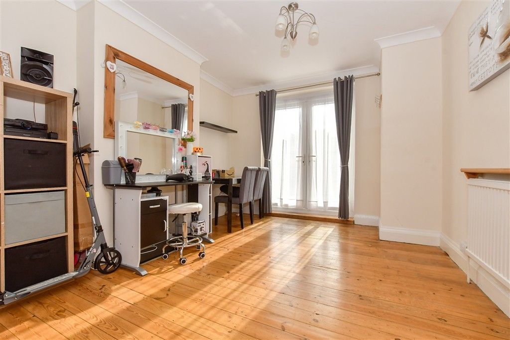 Property photo 2 of 10 Dining Area