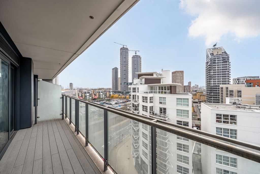 Property photo 3 of 12 1389334-7-694038E...