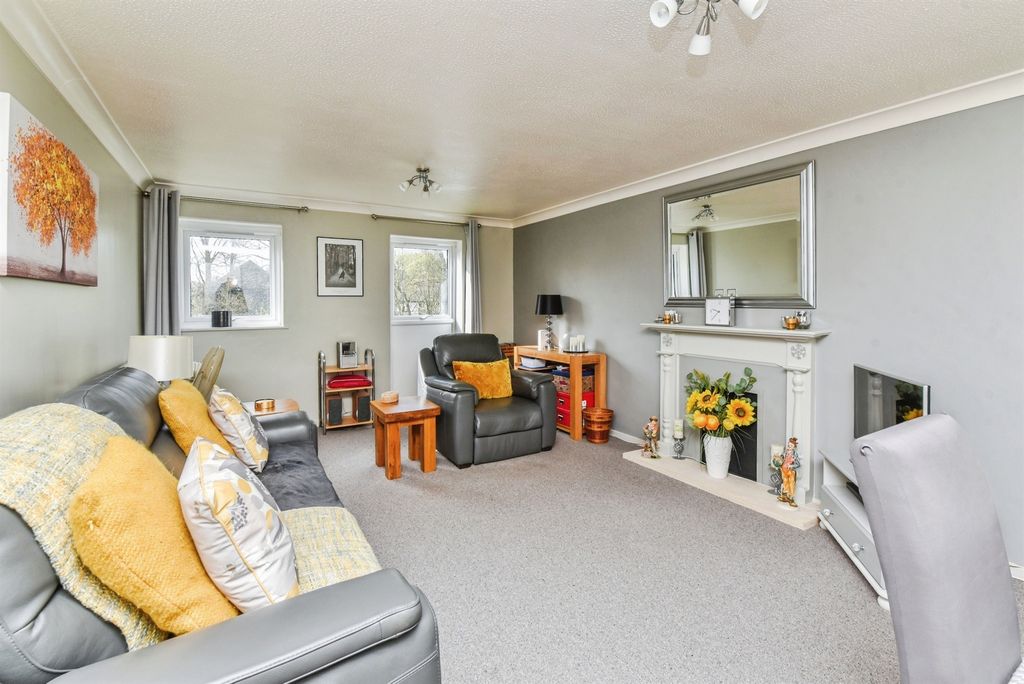 Additional image 5 of 2 bed flat for saleMill Close, Frome BA11