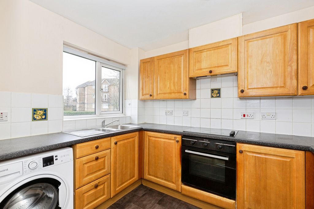 Property photo 2 of 8