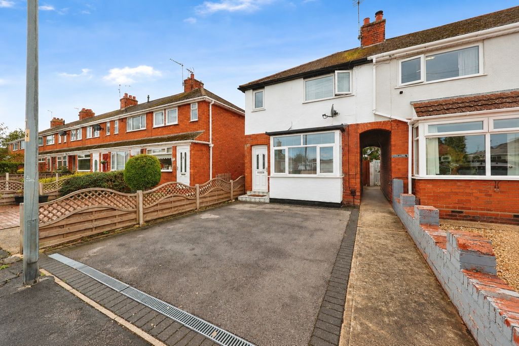 Property photo 1 of 16 5599761