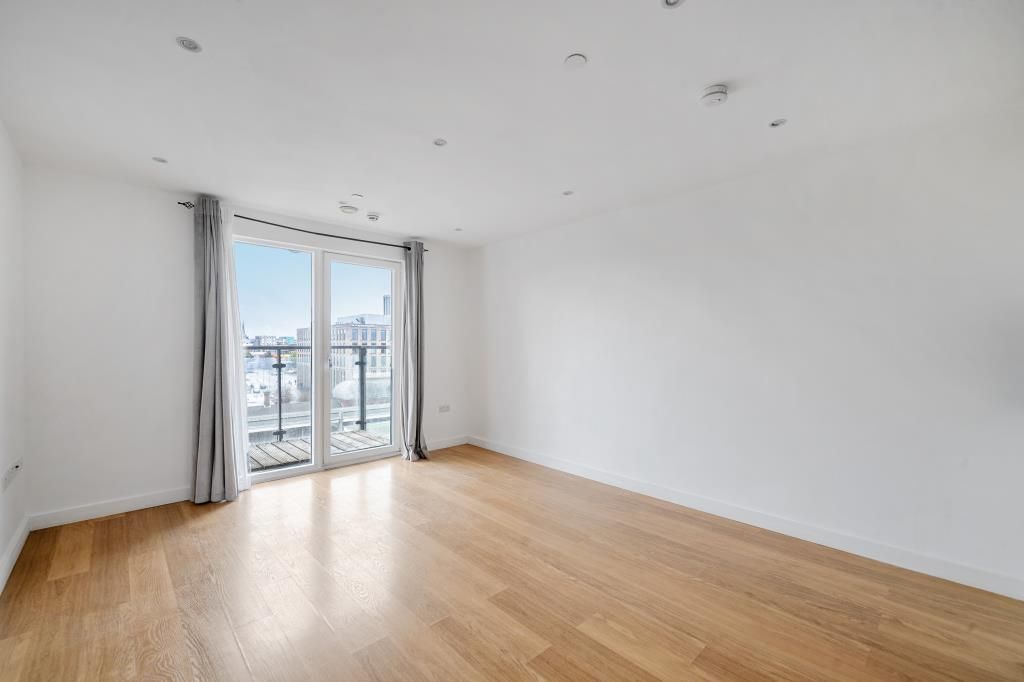 Property photo 3 of 22 Reception