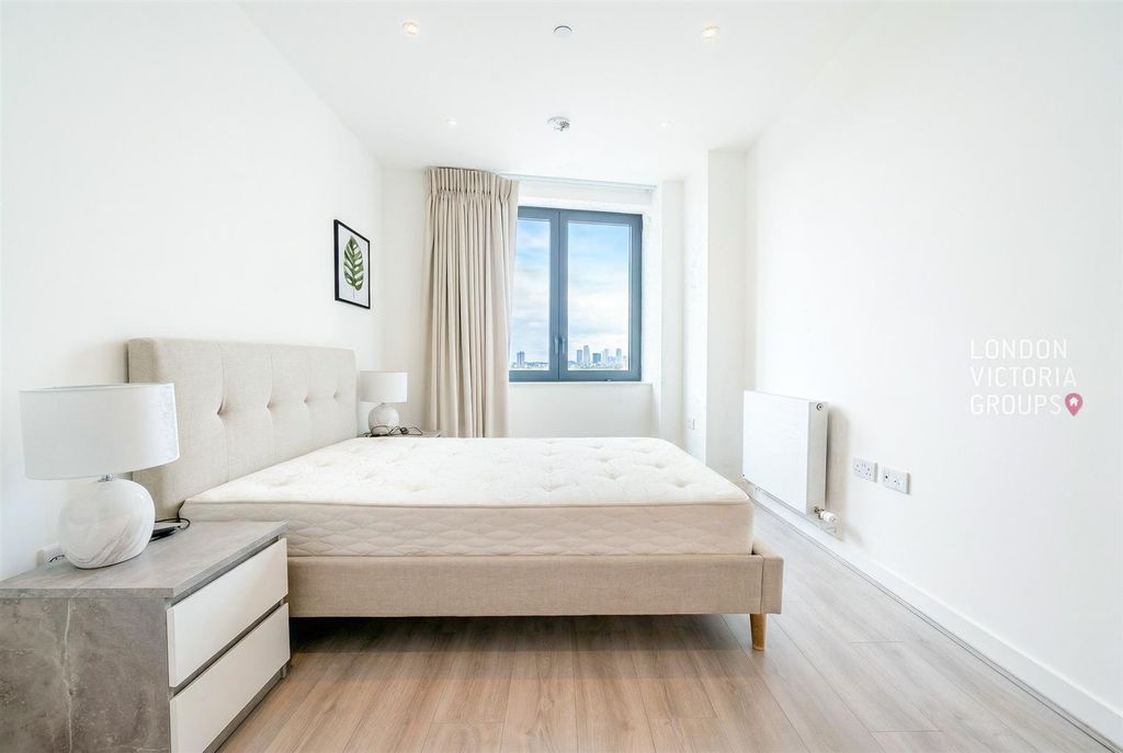 Property photo 3 of 6 1-7552.Jpg