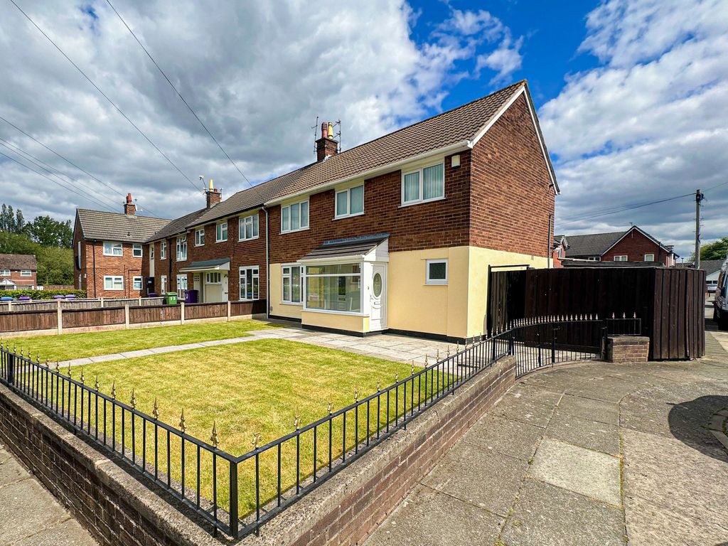 Property photo 1 of 18