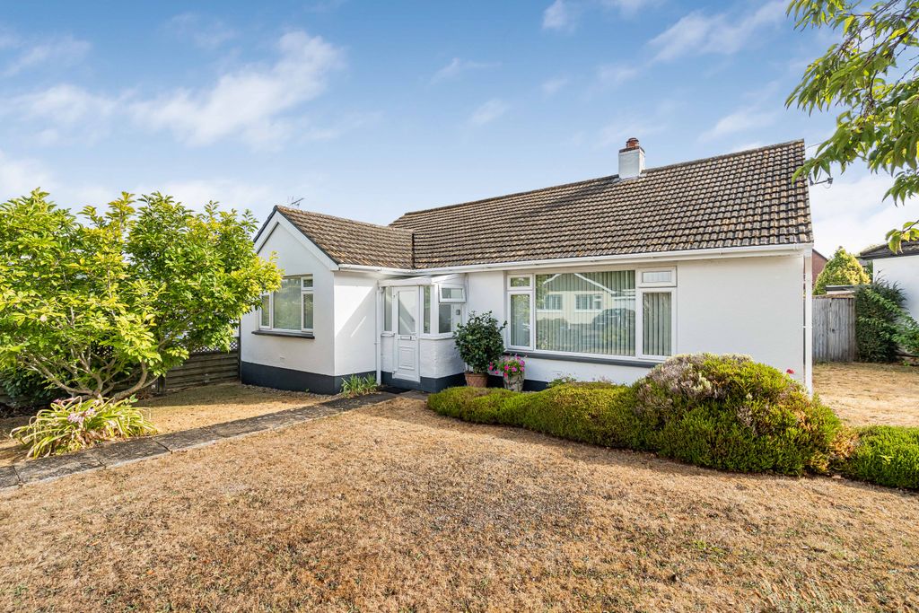 Property photo 1 of 18 Front
