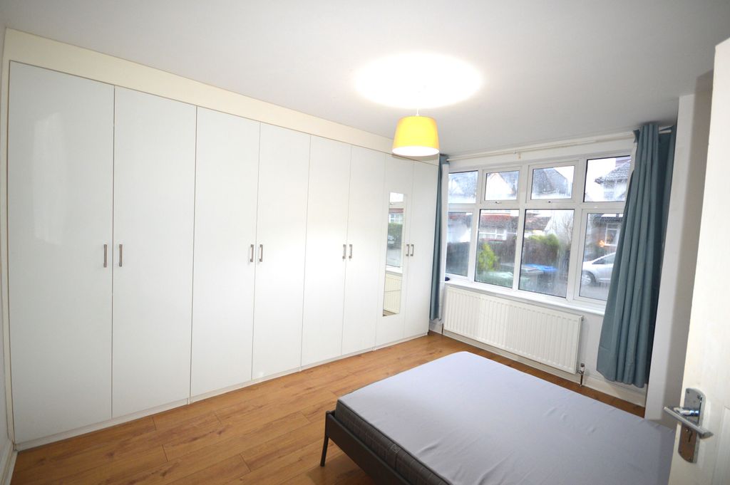 Property photo 3 of 21