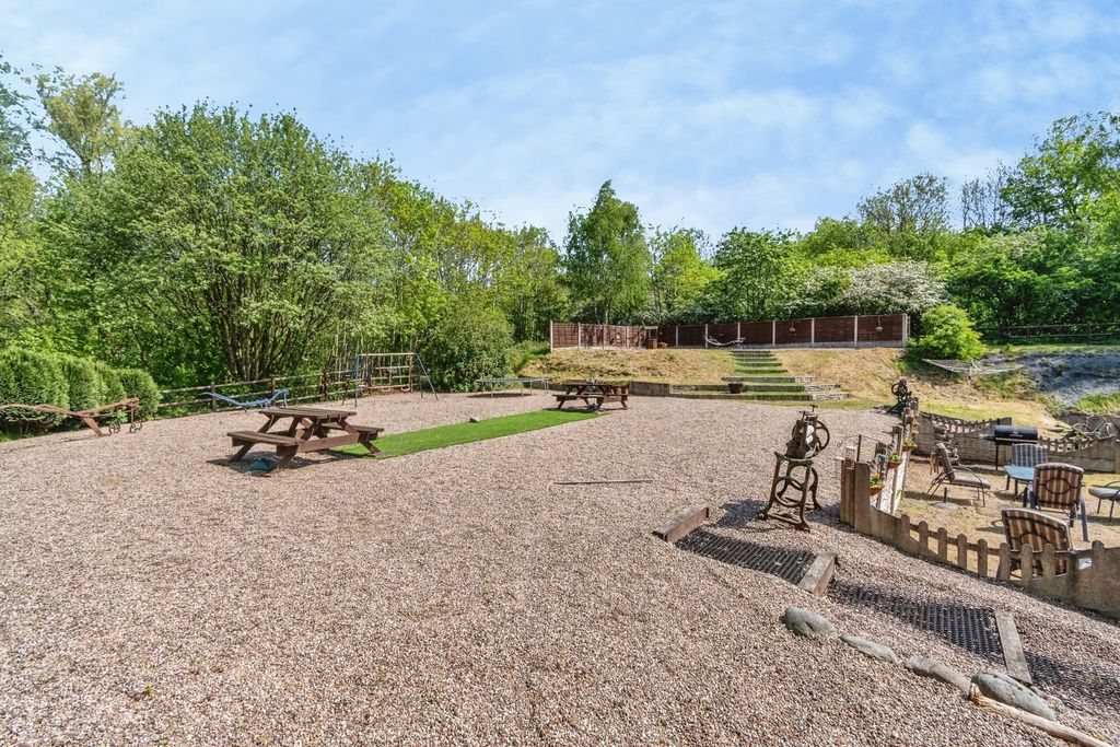 Property photo 2 of 20 Pbox-Img.Jpg