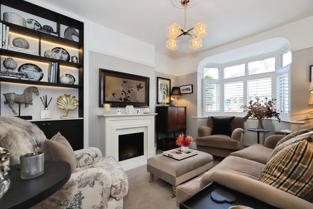 Property photo 3 of 28 Pbox-Img.Jpg