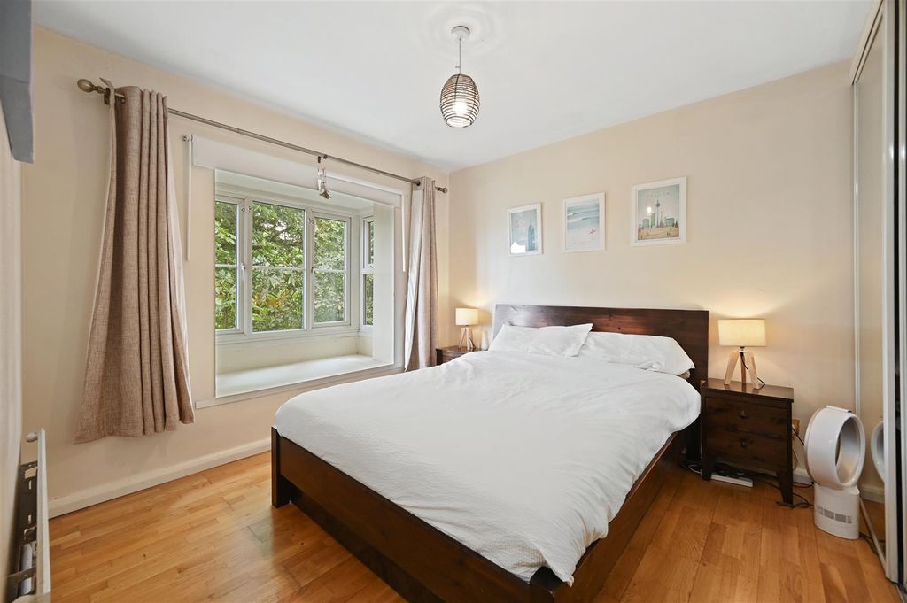 Property photo 3 of 9 Rcar- Beechwood Grove2.Jpg