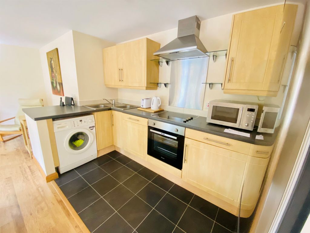Property photo 2 of 8