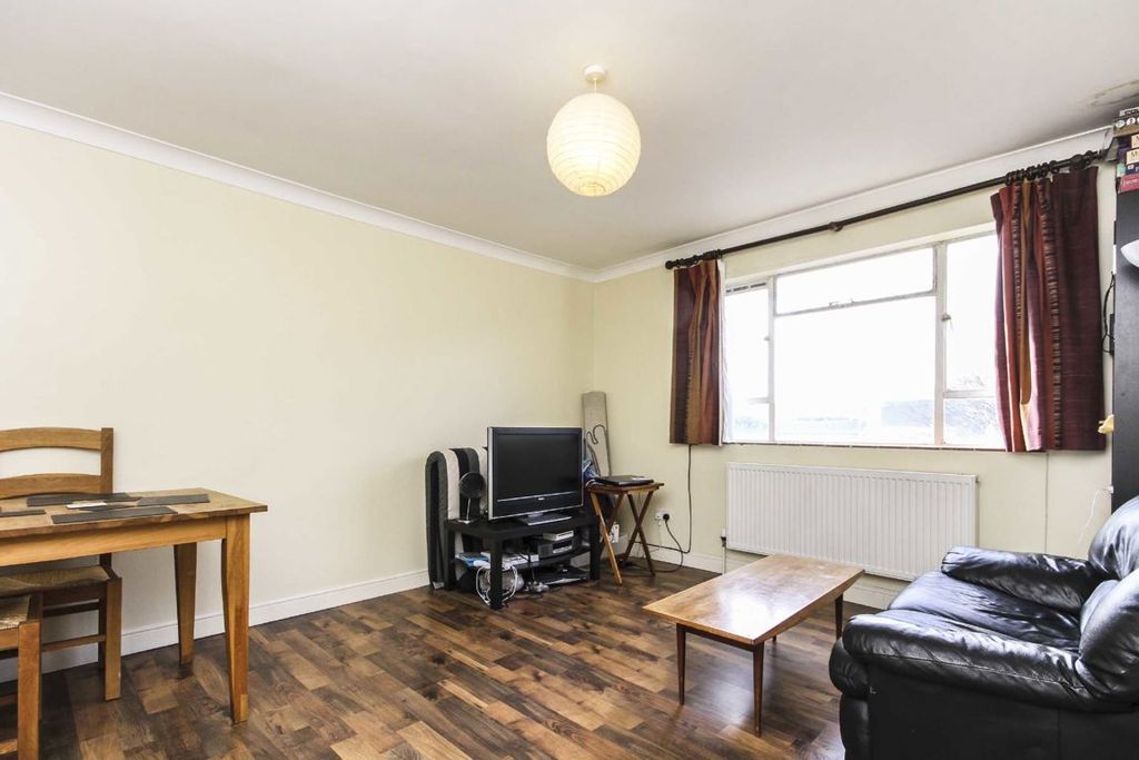 Property photo 2 of 3