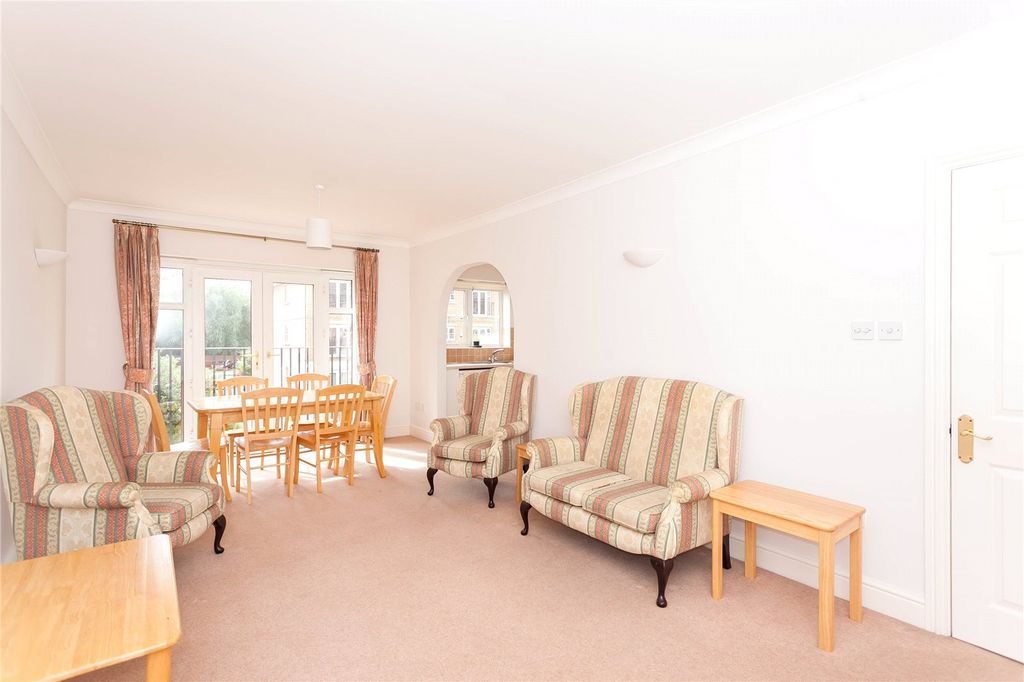Property photo 3 of 8 3