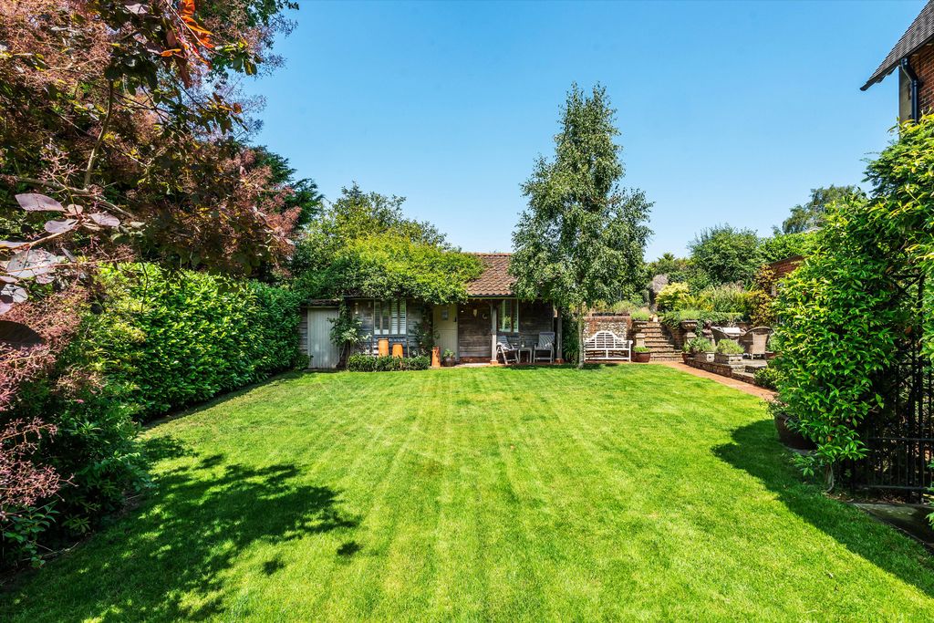 Property photo 2 of 35 Image