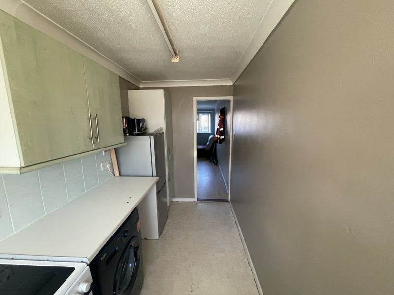 Property photo 3 of 8 Kitchen