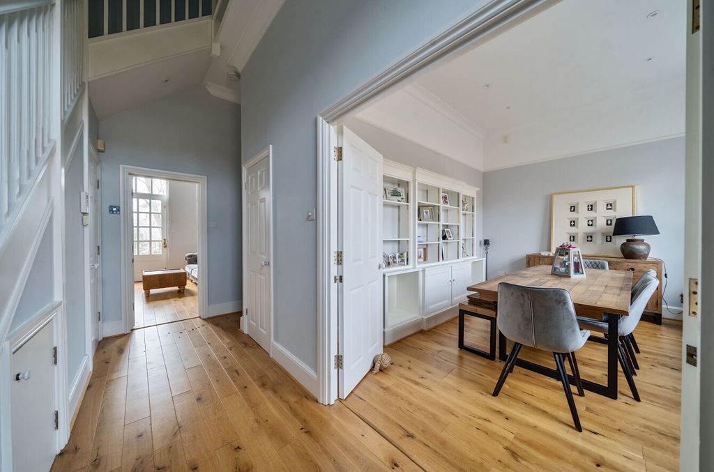 Additional image 10 of 4 bed parking/garage to rentPeninsula Square, Winchester, Hampshire SO23