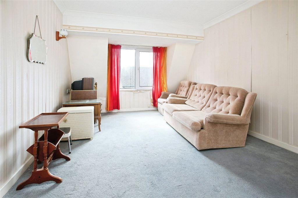 Property photo 2 of 10 Picture No. 14