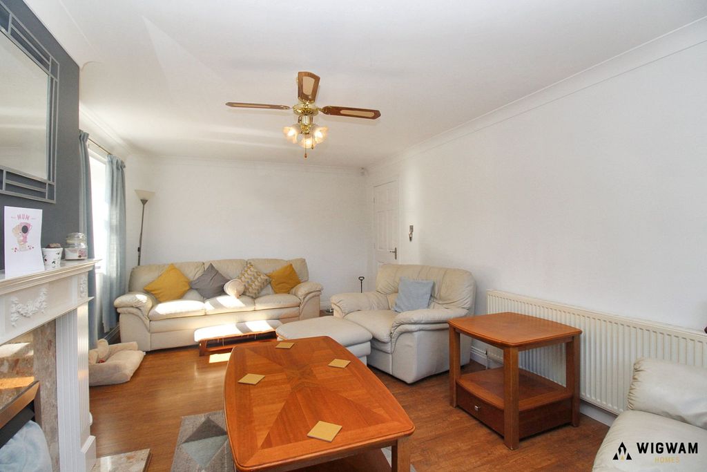 Property photo 2 of 15