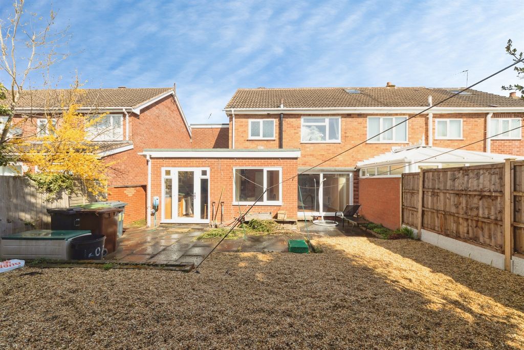 Property photo 2 of 21