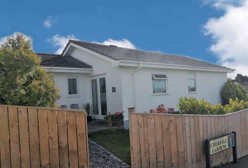 Property photo 1 of 12