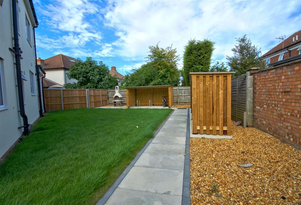 Property photo 3 of 7